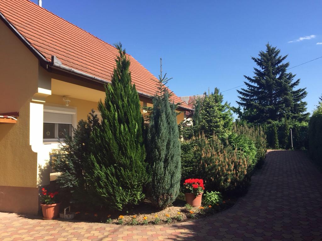Honved Apartmanhaz เฮวิซ ภายนอก รูปภาพ